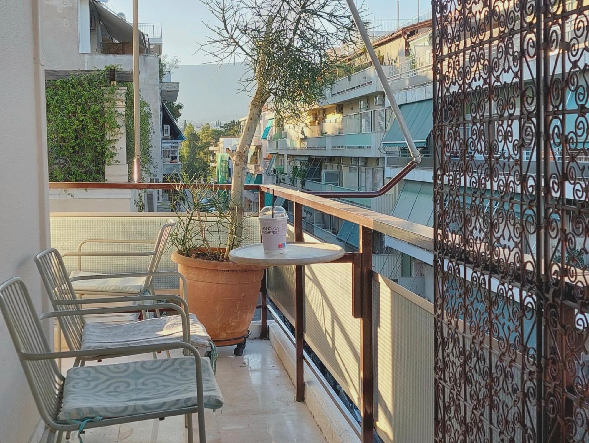 Friends & Family Apartment Athena Bagian luar foto